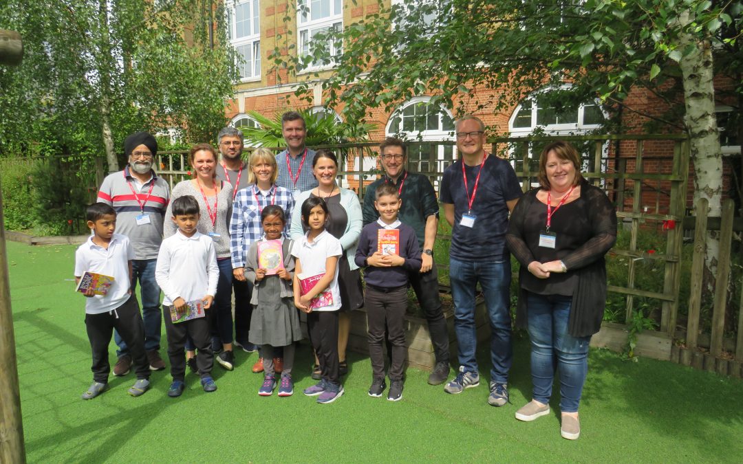 Reading volunteers from Lloyds Bank